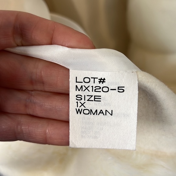 JP Woman’s Wool Coat With Faux Trim Ivory Size 1X New - Picture 7 of 9